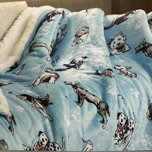 Microlight Berber Throw Plush & Super Soft W/Precious Dogs With Bow Ties 50x60”